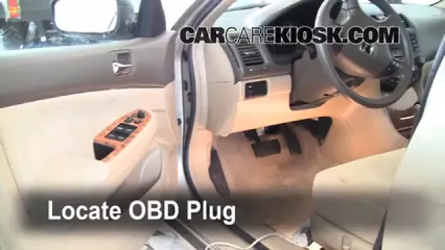 2004 Honda Accord EX 2.4L 4 Cyl. Sedan (4 Door) Compruebe la luz del motor Diagnosticar